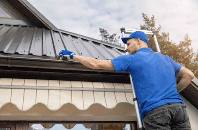 gutter cleaning in kirkland